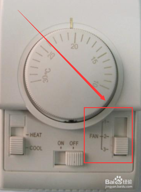 空调温控器风速设定,共有三档,分别如下: 温控器低档风速:把fan开关
