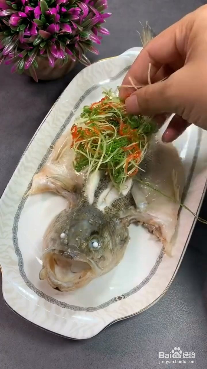如何制作清蒸鲈鱼