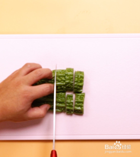 苦瓜排骨汤如何制作