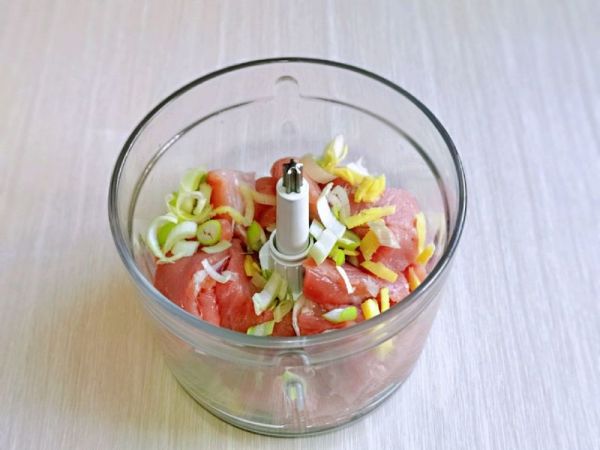 韭菜木耳猪肉水饺