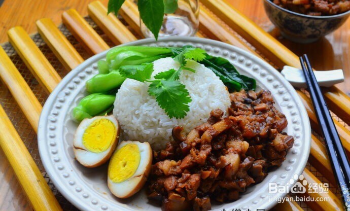 浓油赤酱卤肉饭的做法
