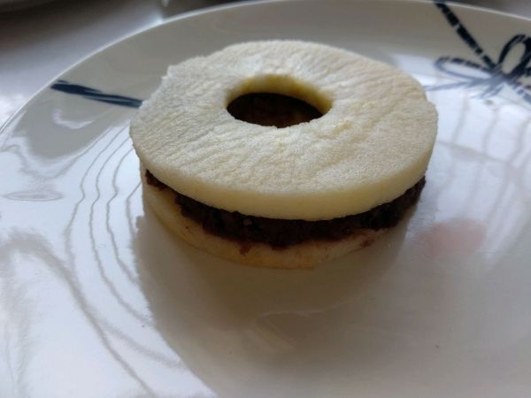 苹果豆沙甜甜圈