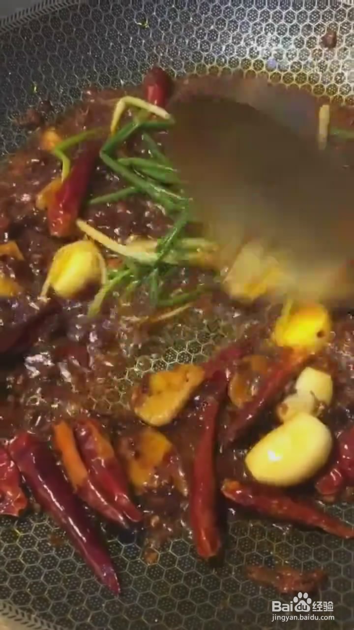 如何制作麻辣肥肠