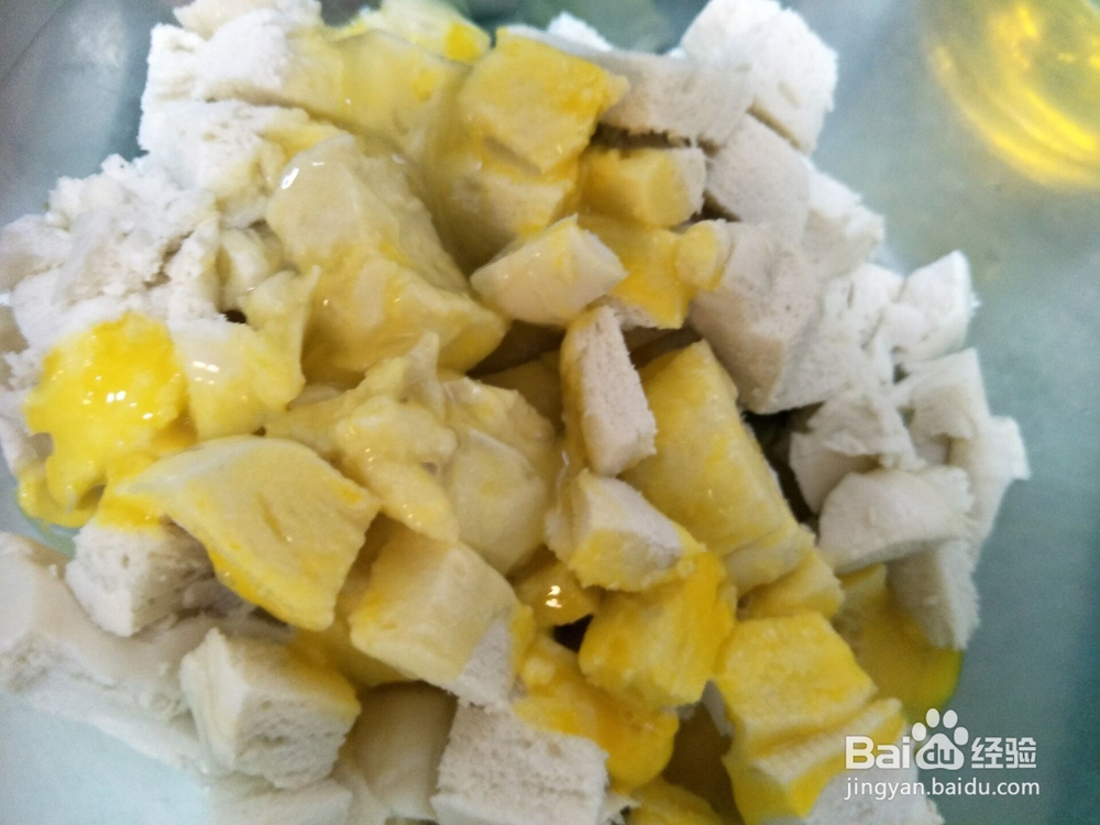 黄金炒馒头的家常做法