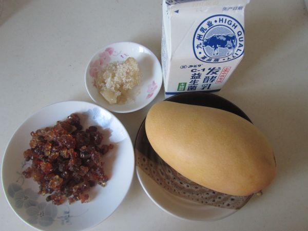 芒果酸奶桃胶羹