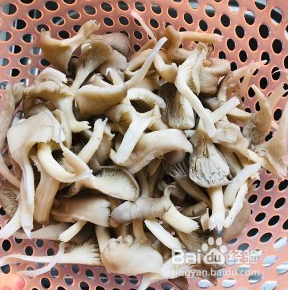 椒盐蘑菇-超好吃的下酒菜