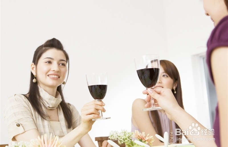 职场新人如何敬酒
