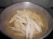 卜卜脆-----凉拌三丝黑木耳