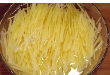 醋溜土豆丝,你真的会溜吗?记住这三点,一定好吃!