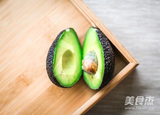 牛油果燕窝的做法