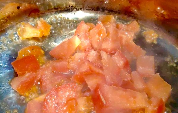 茄汁酸辣巴沙鱼汤