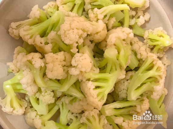 怎么做西红柿炒菜花