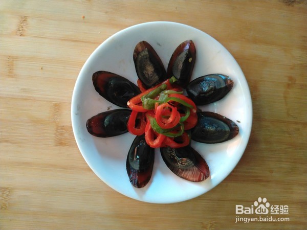 下酒菜之双椒虎皮皮蛋的制作方法