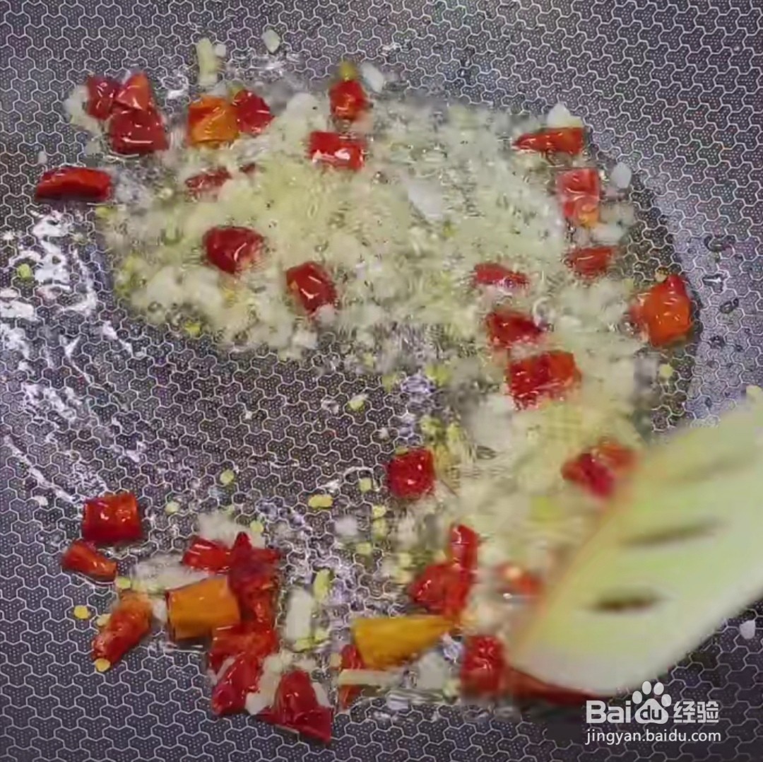 香辣花甲的做法