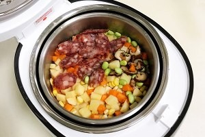 腊肠土豆脱糖饭