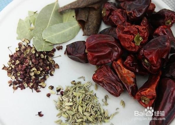 来学学酱鸭腿怎么制作吧