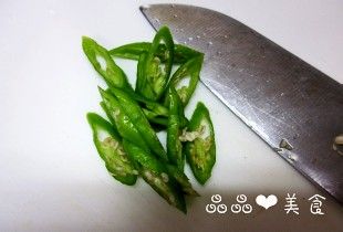 罐头食品做美食——鸡肉蘑菇炒面