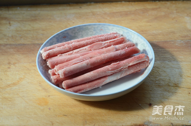 酱香肥牛金针卷