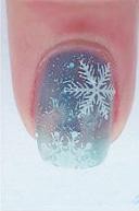 蓝色雪花美甲教程