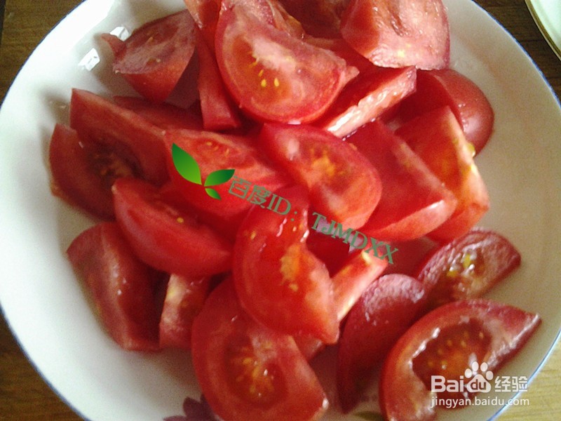 怎么做鸡蛋炒细长菇与蕃茄