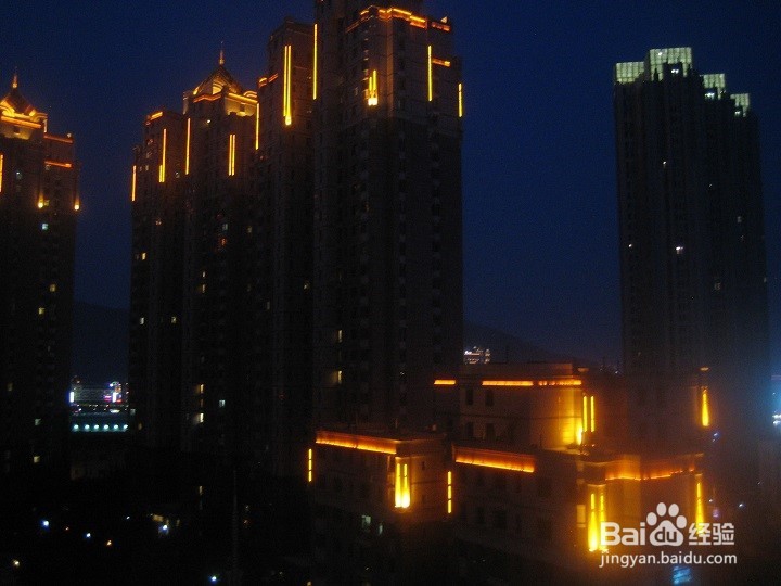 夜间怎样拍远景和近景的画面