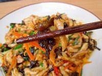 家常菜鱼香肉丝的做法。