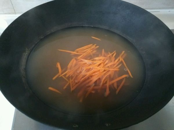 麻酱拌坚果菠菜