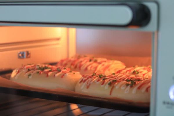 火腿沙拉早餐面包