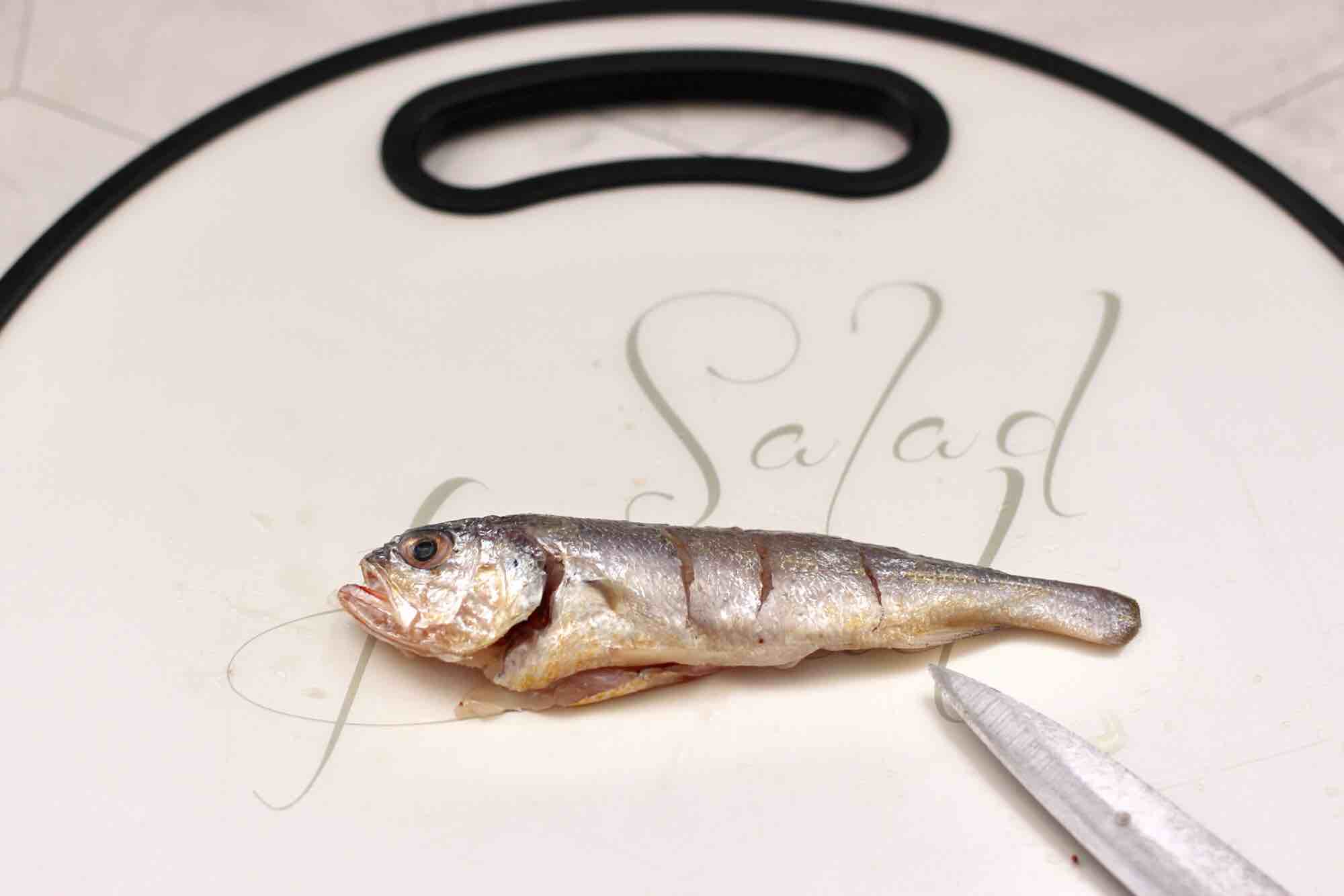 干锅脆鱼的做法