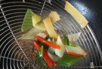 蕃茄白菜鲫鱼汤