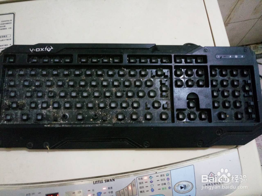 如何清理自己的键盘