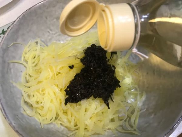 橄榄菜凉拌脆口土豆丝