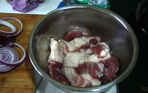 请问梅林清蒸猪肉罐头的做法