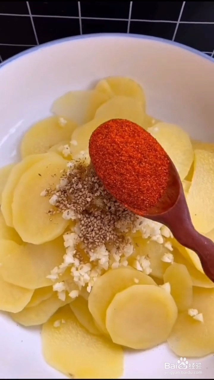 如何制作香辣凉拌土豆片