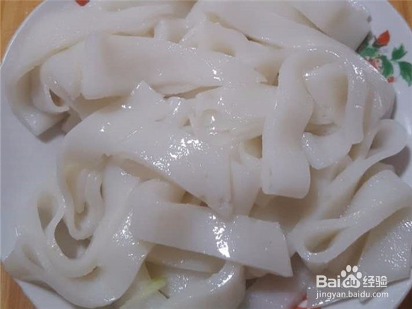 如何在家中自制简单凉皮
