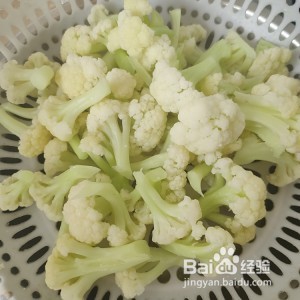 健康养生佳品番茄炒花菜的做法