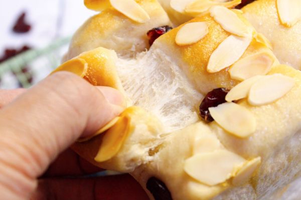 蔓越莓奶酥手撕面包
