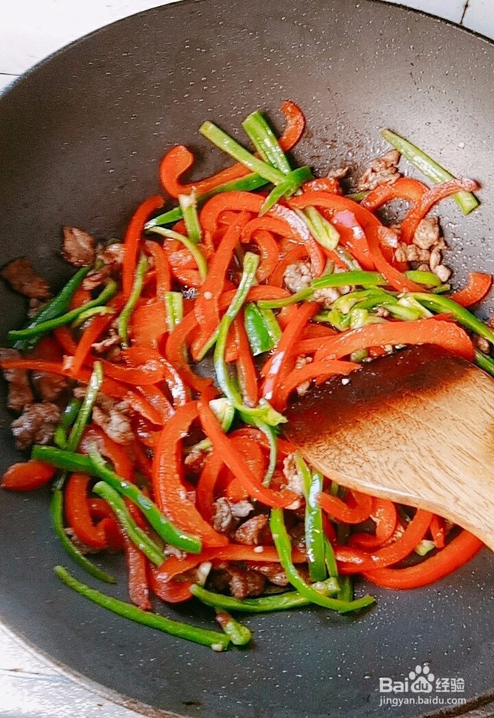 双椒炒肉的家常做法