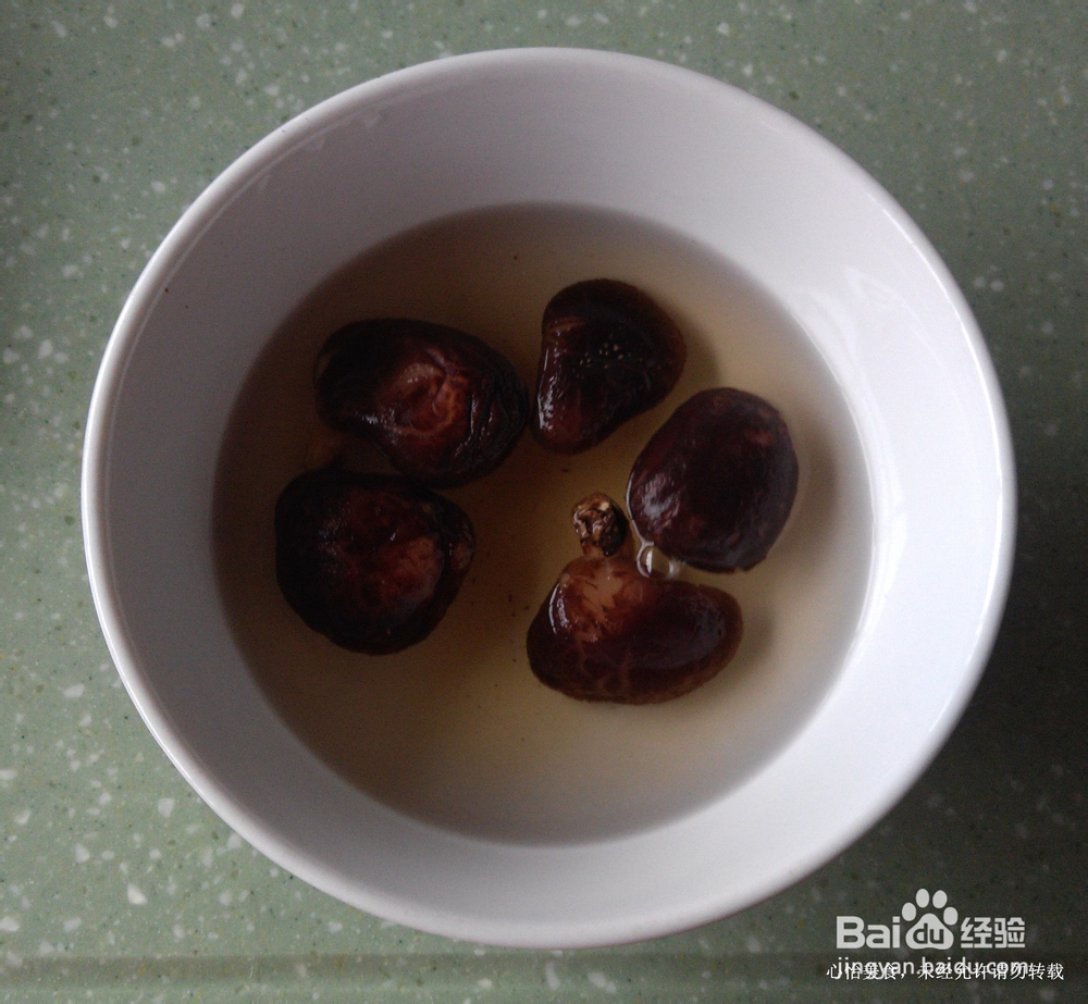 简单的爱心便当--卤肉饭