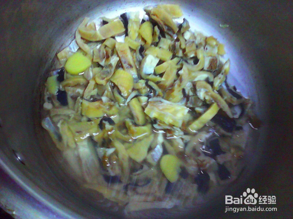 爆炒五香泡椒酸辣鲨鱼