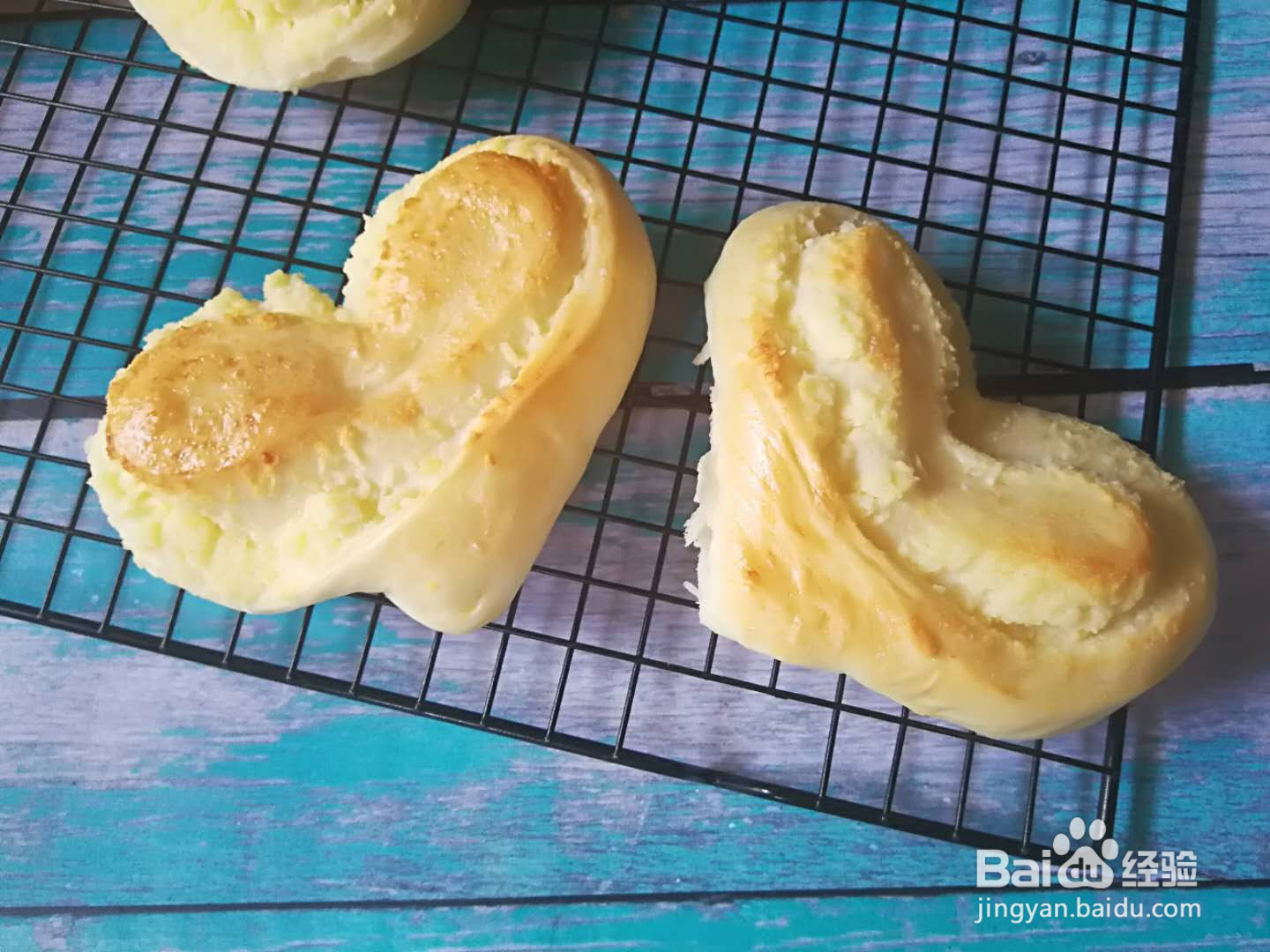 心形椰蓉面包的做法