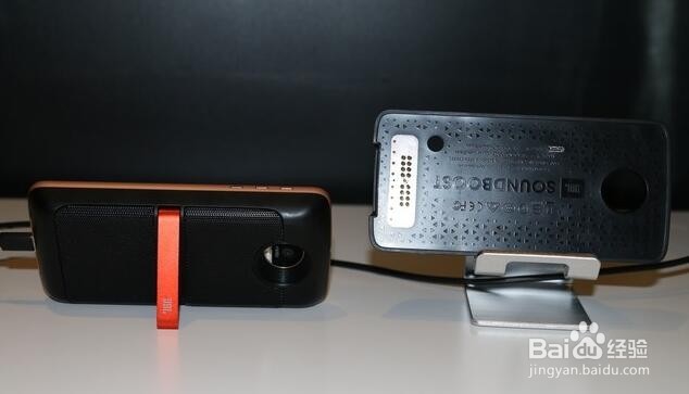 模块化的5.2毫米刀锋 新旗舰联想Moto Z 上手