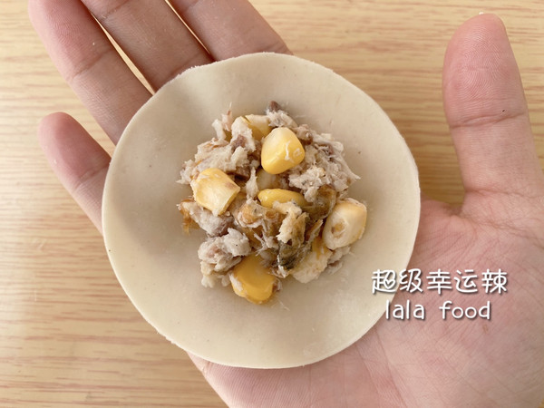 青花鱼玉米锅贴