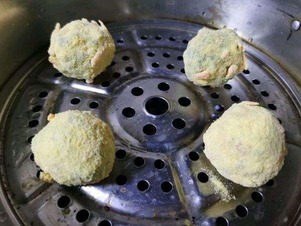 减脂玉米面菜团子