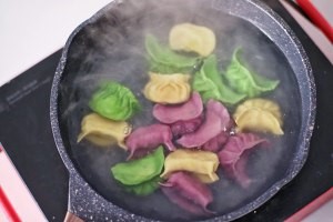 白菜猪肉水饺的做法