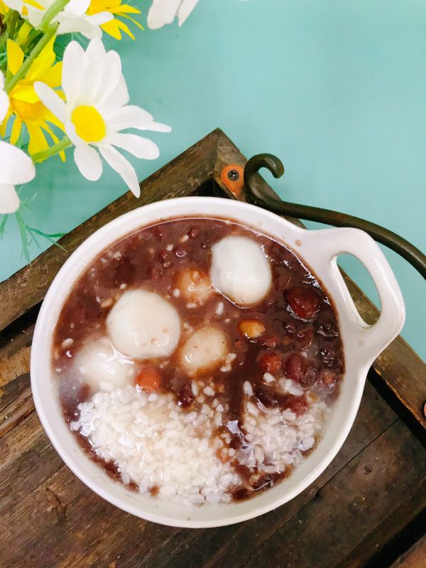 醪糟红豆沙汤圆