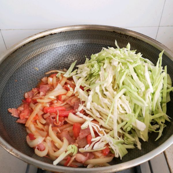 培根番茄洋葱烩饼