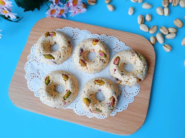 开心果燕麦巧克力甜甜圈