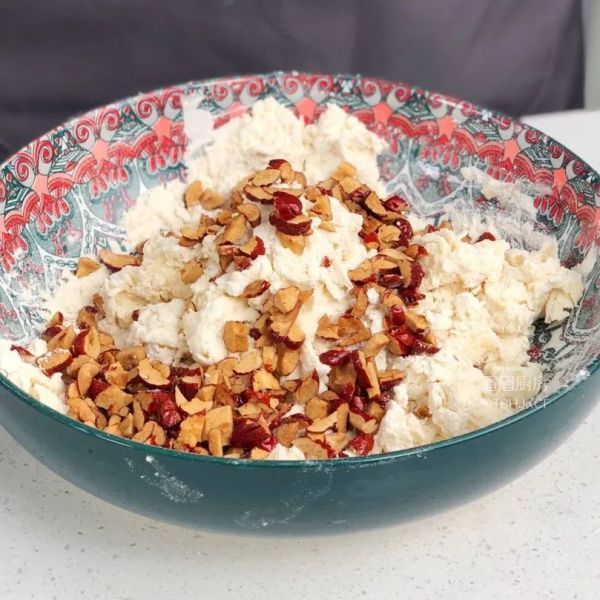 枣香猴头菇馒头