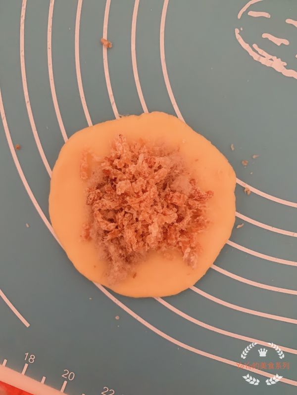 肉松虾米鸡蛋饼